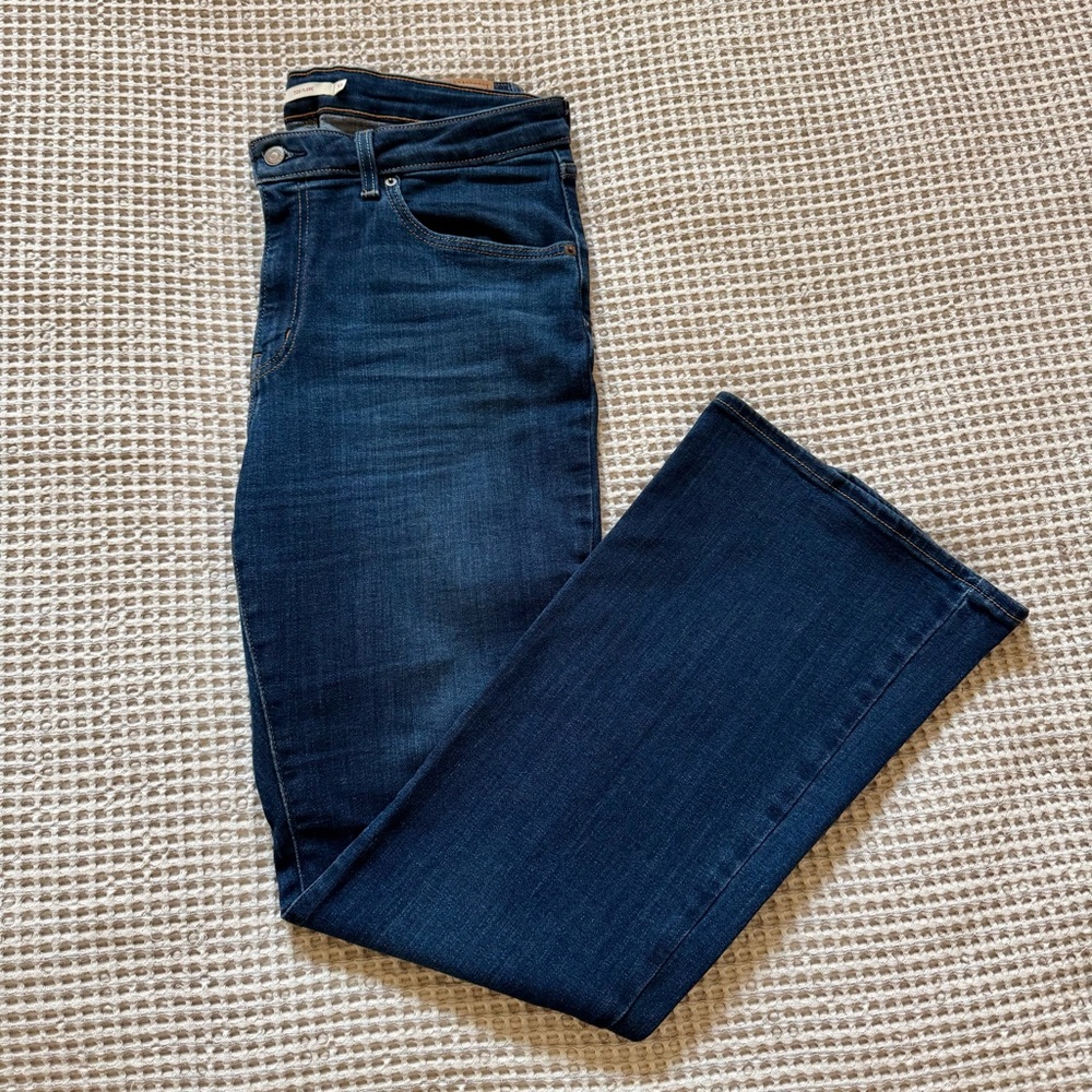 Levi’s 726 Flare • Size 33